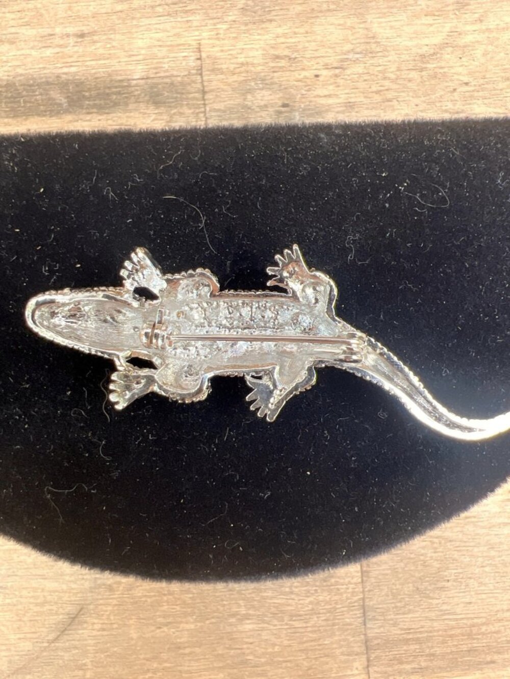 Rhinestone Vintage Alligator Brooch Pin With Red Eyes - Sparkling Silver-Tone - Picture 3 of 8